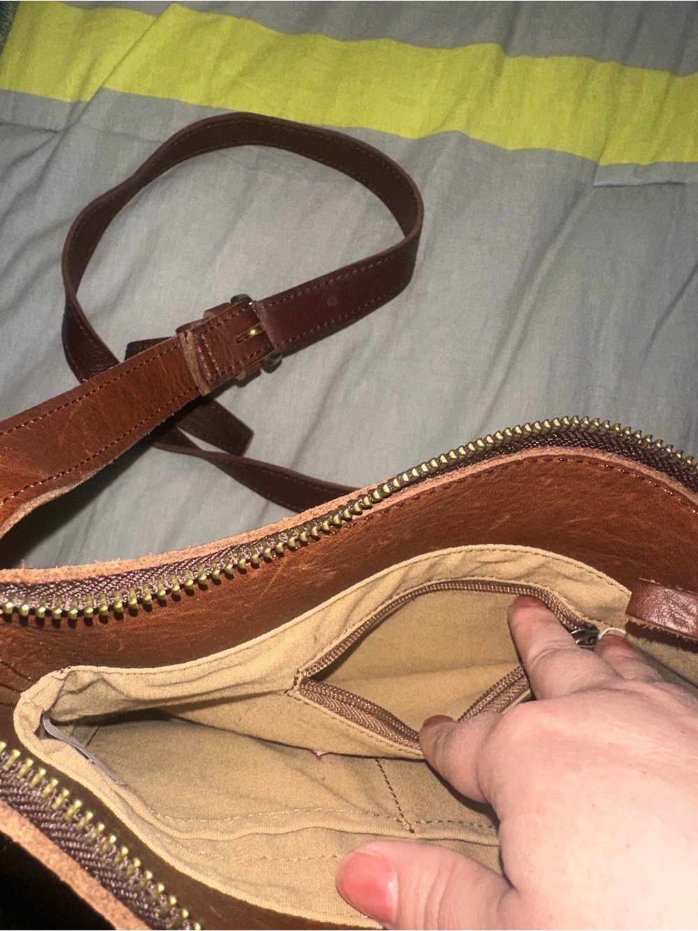 Duluth Trading Co. Lifetime Leather Sling Crossbody Bag - Picture 8 of 11